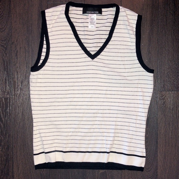 Sleeveless top - Picture 5 of 14